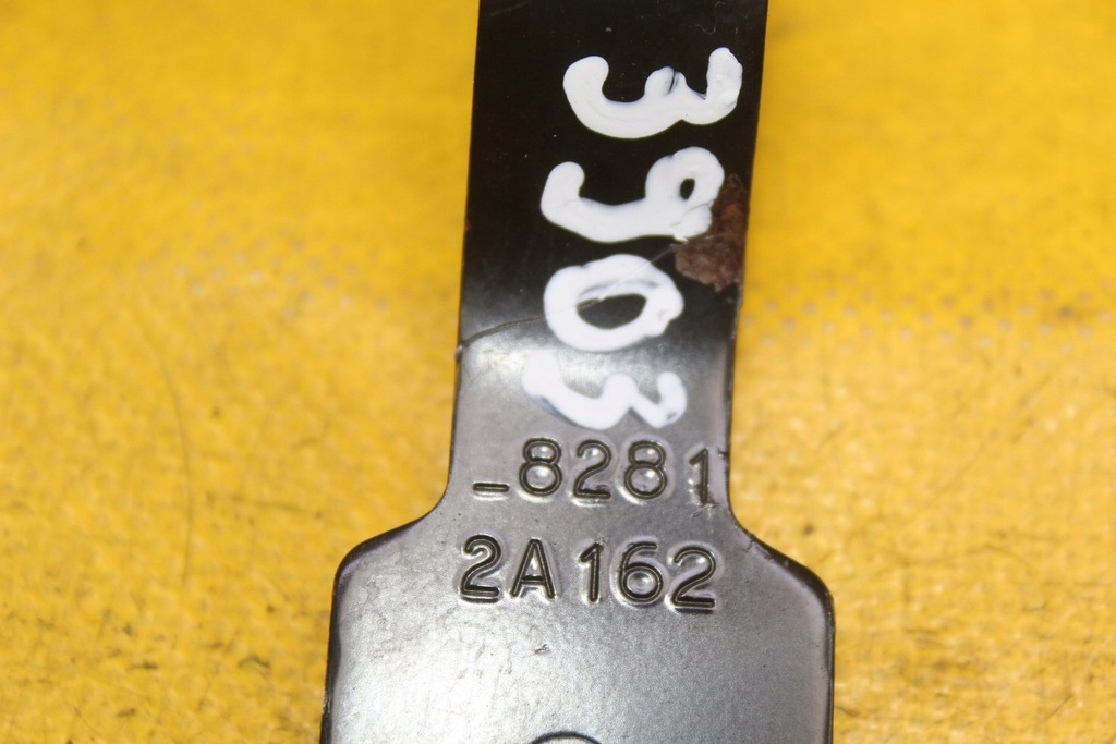 фото №5, Клипса поперечина перед audi a6 c5 allroad 4b0857755j