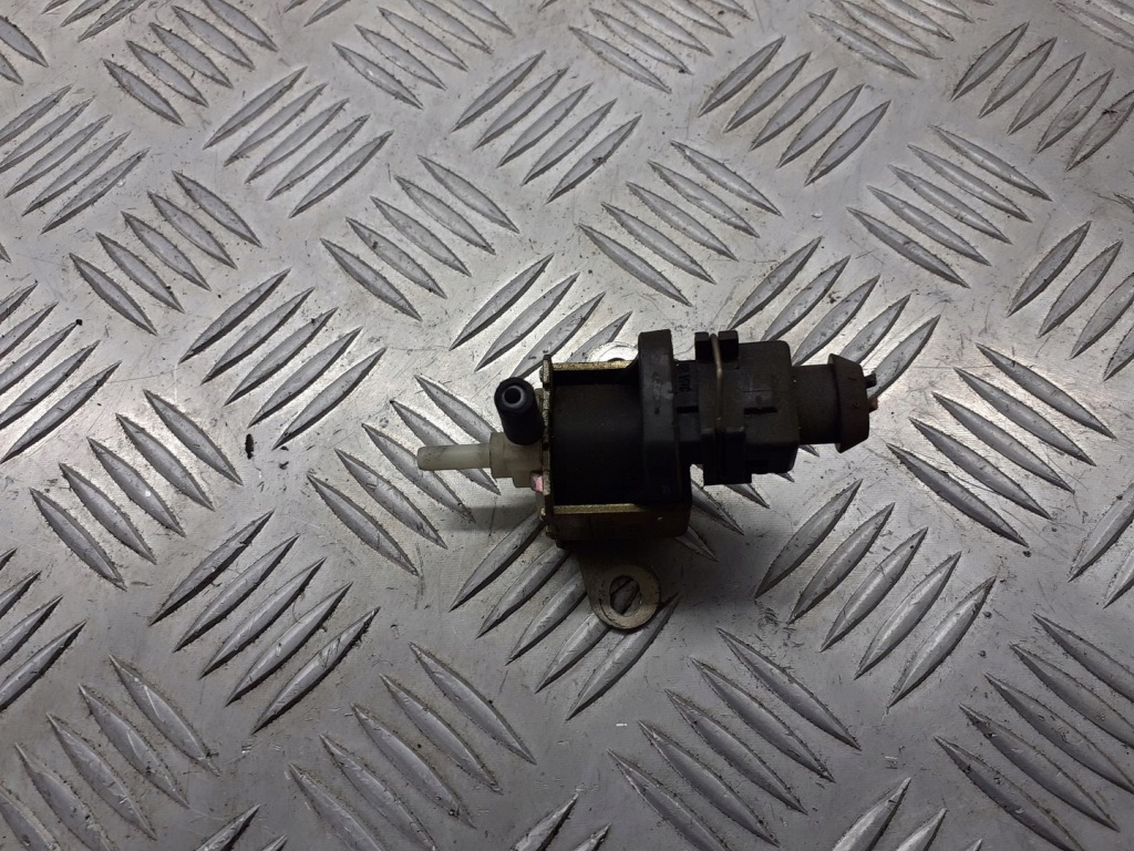 фото №1, Электроклапан вакуумa mercedes vito w638