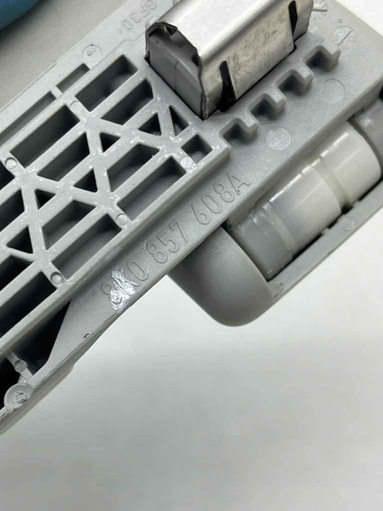 фото №8, Audi a6 c7 ручка кронштейн потолочный правый задняя