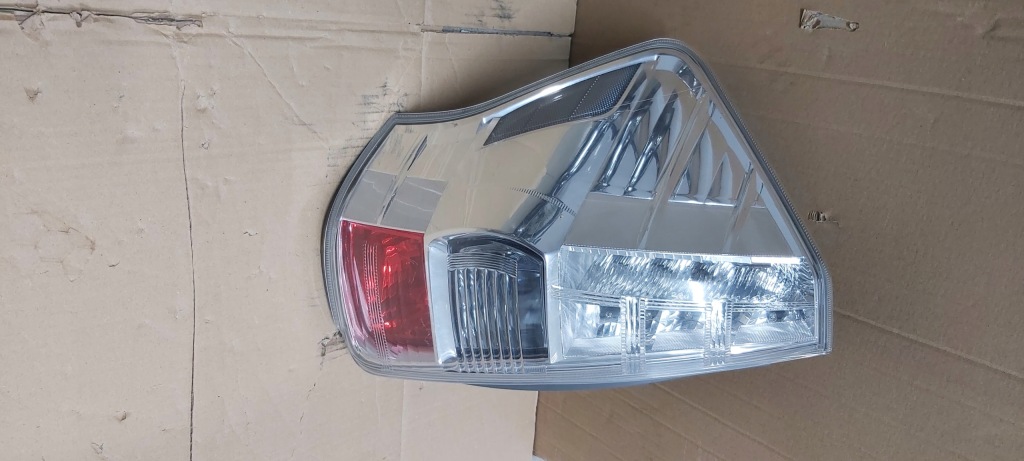 фото №2, Лампа левая задняя задняя toyota prius plus + 2012-2014r