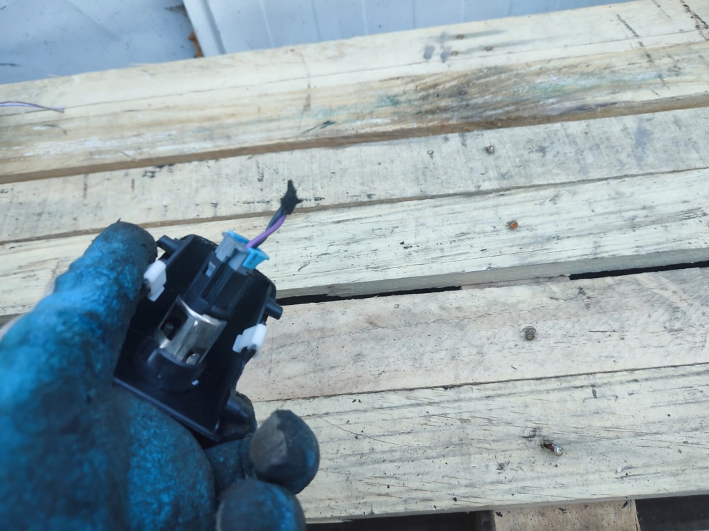 фото №5, Разъём прикуривателя прикуриватель opel astra j iv