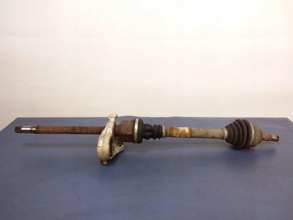 фото №1, Citroen c4 picasso 1,6hdi приводной вал правая перед длинная