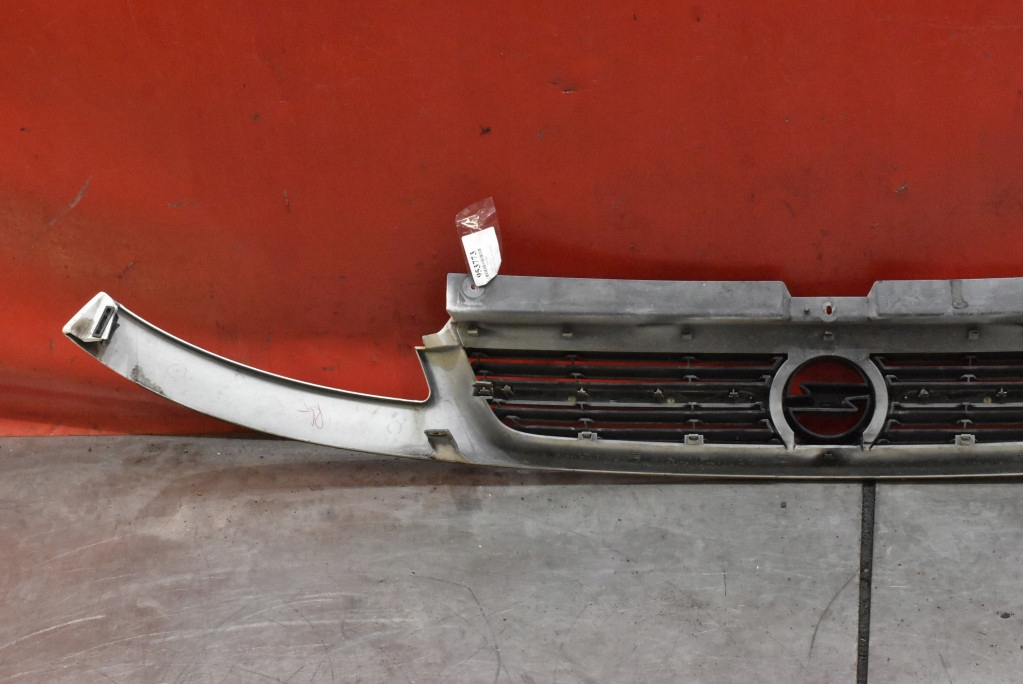 фото №12, Решётка радиатора решётка радиатора белый 91166765 opel vivaro 1 i 02-06