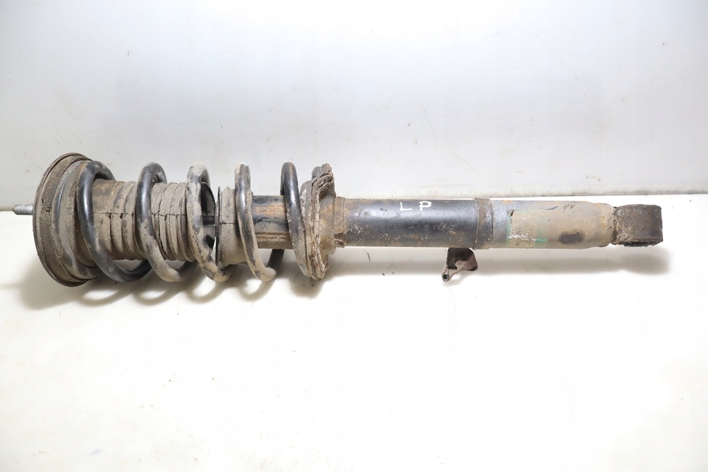 фото №1, Амортизационная стойка левый перед lexus is 2 ii 220 2.2d uk