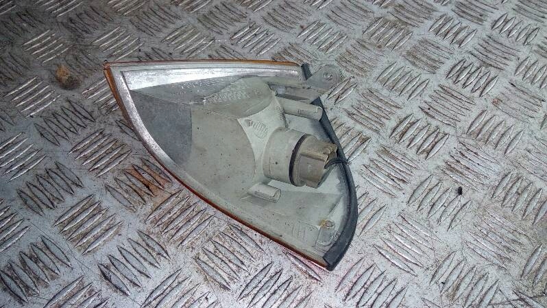 фото №2, Поворотник subaru justy ii правий