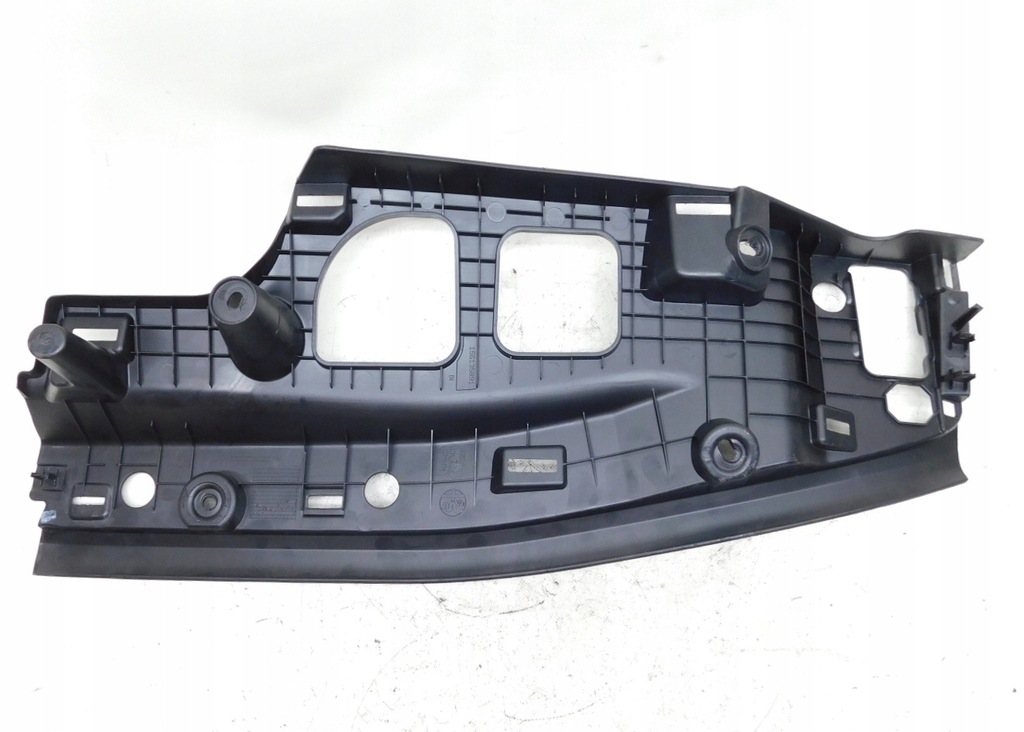 фото №3, Защита порог стойка правая - alfa romeo stelvio