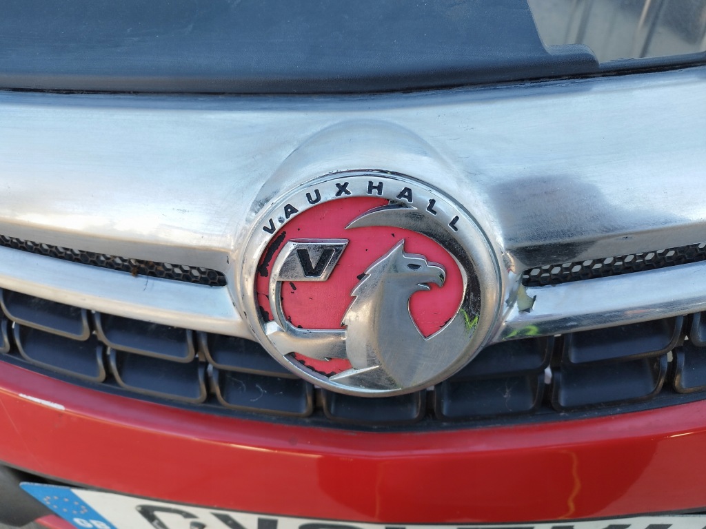 Бампер решітка радіатора перед opel corsa d рестайлінг  opc-line lata 2011-2014 z547 Оригінал