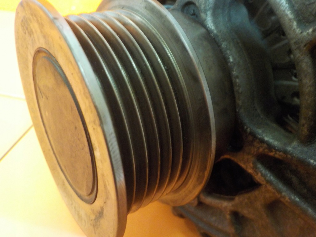 Volvo s60 v40 v60 1.5 tb t3 17r 152km b4154t4 генератор 30644945 в Украине