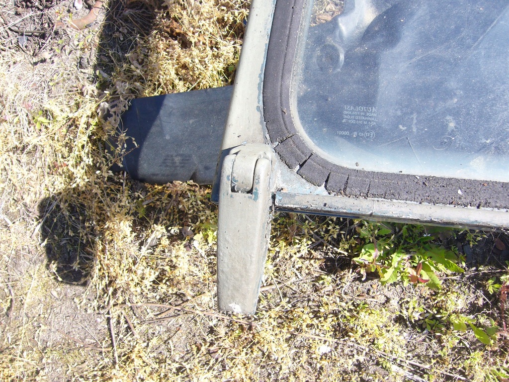 фото №1, Land rover defender - петля , кронштейн правое