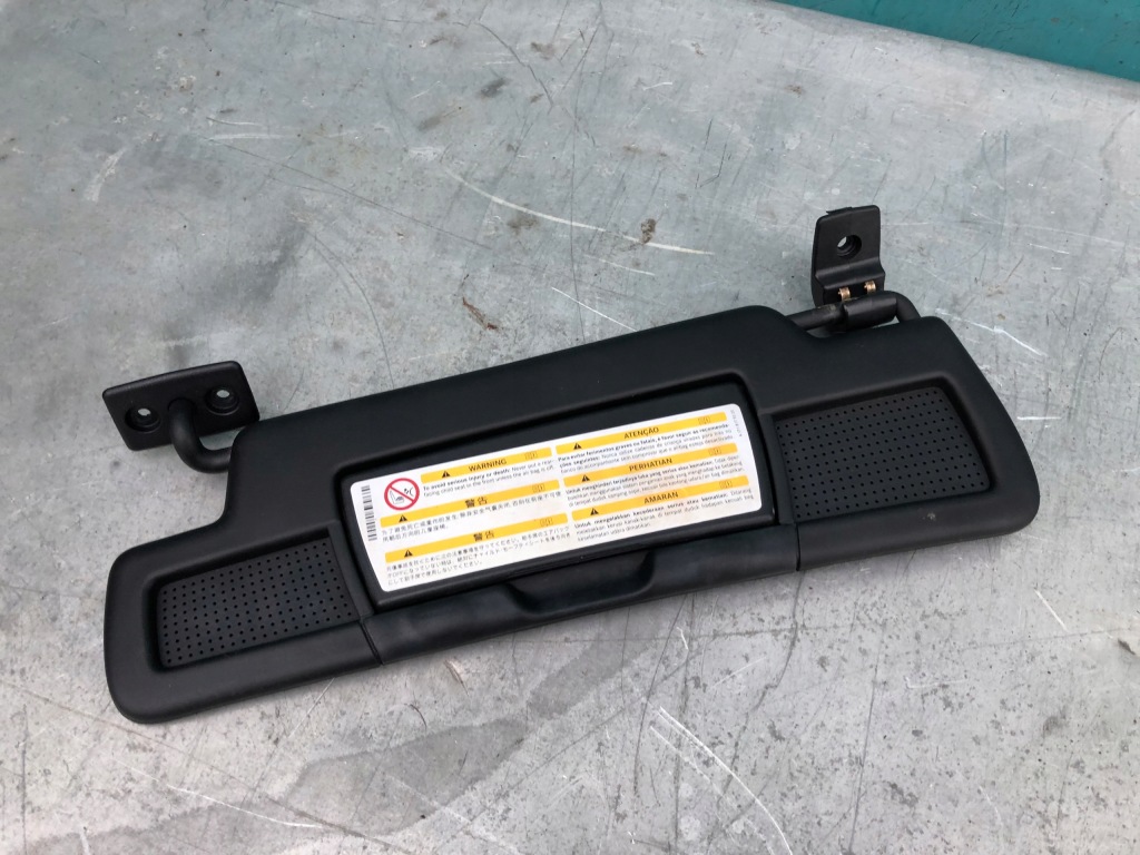 фото №1, Mercedes r172 slk slc левый козырёк козырёк