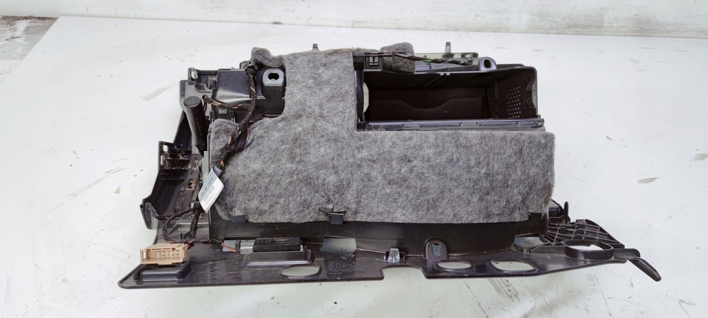 фото №7, Бардачок пасажира audi a4 b8 europa soul 8k1857035c