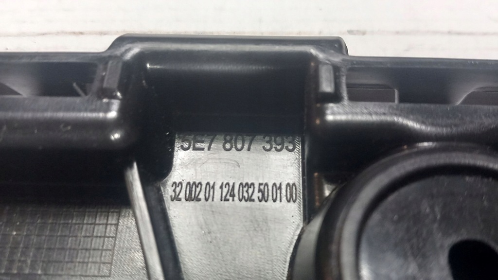 фото №10, Skoda octavia iv kombi направляющая бампер задняя левый bydgoszcz