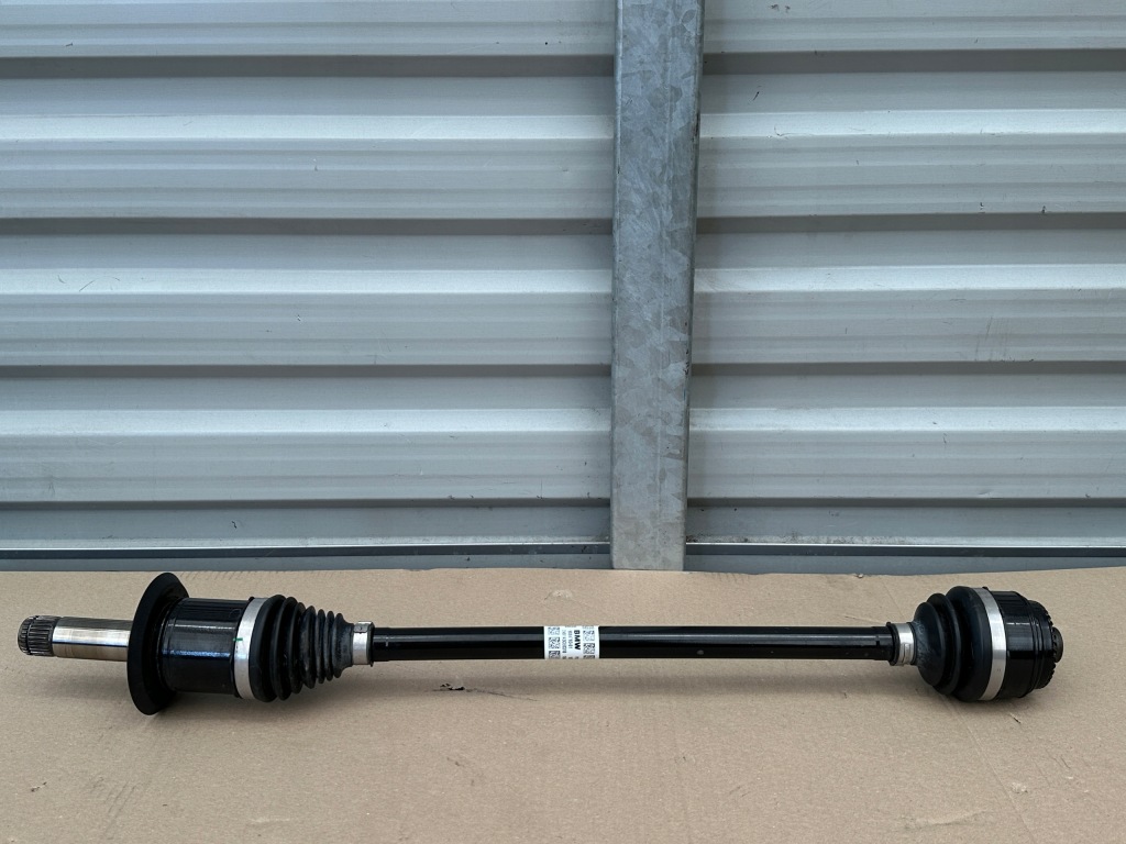 Купити Bmw x1 u11 x2 u10 привідний вал задній x-drive 9884793