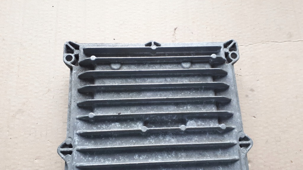 фото №10, A4 b9 8w бортовой компьютер двигателя 3.0 tdi 059907309f a5 8w