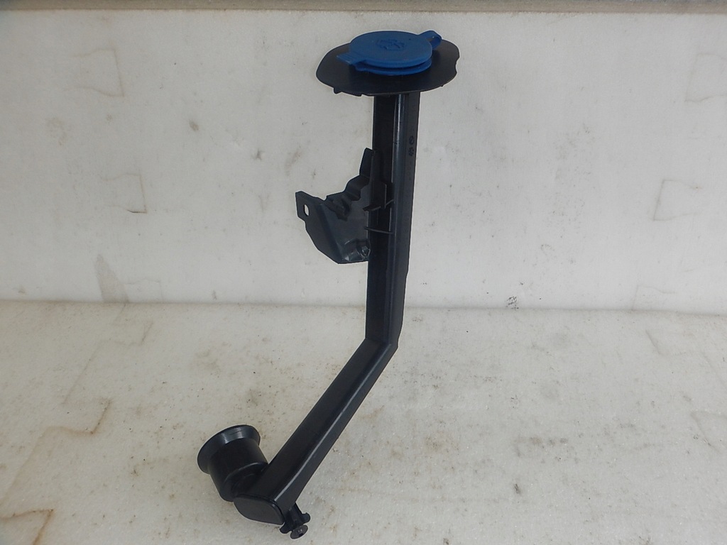 фото №1, Mercedes e w213 заливная горловина бачок омывателя