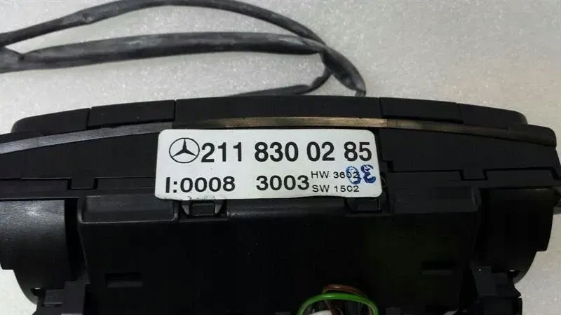 Mercedes e class w211 задній авто climate керування a2118300285 панель a/c Оригінал