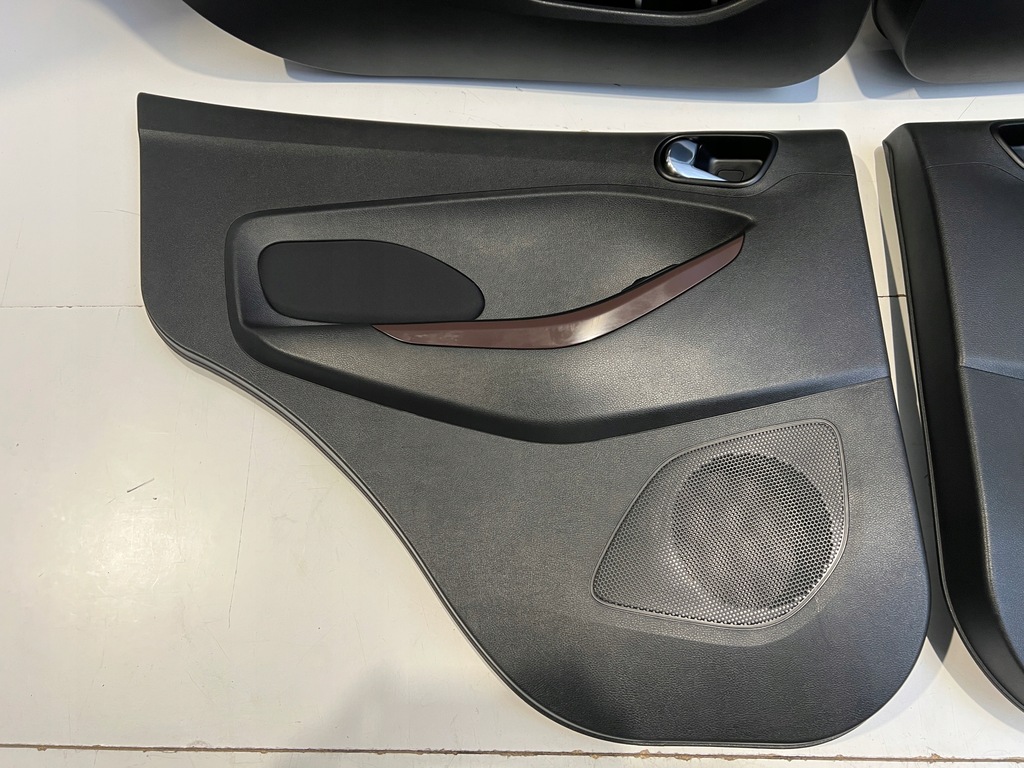 фото №11, Сиденья заднее сиденье обшивки ford ka + plus active