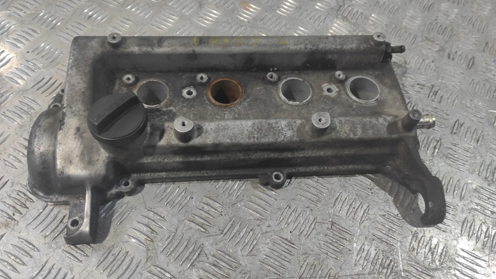 фото №1, Крышка клапанов 1,5 toyota prius ii poznań