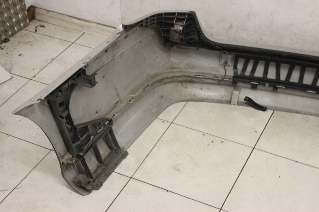 фото №12, Бампер задняя задний mercedes w211 kombi 2002r- 744