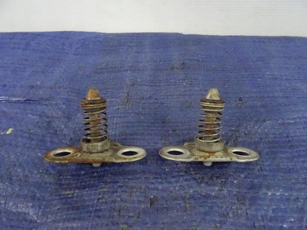 фото №1, Bmw 3 e46 відбійник капот 8220807