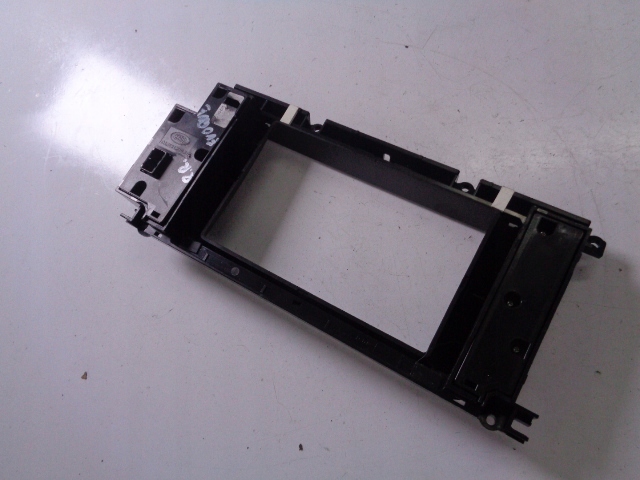 фото №4, Панель радио телефона рамка range rover evoque