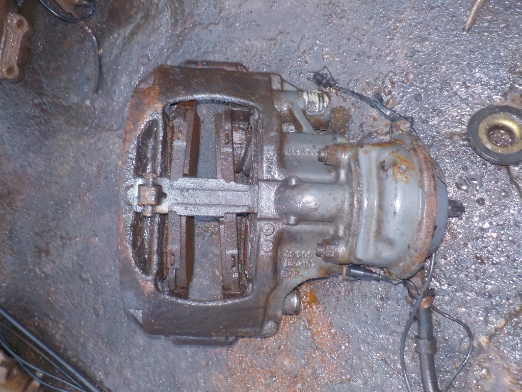 фото №1, Супорт man tge правий задня z012007