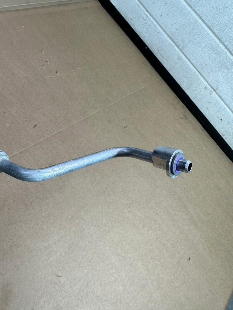 Шланг кондиціонера, трубка кондиціонер mercedes eqa w243, h243 europa Недорого