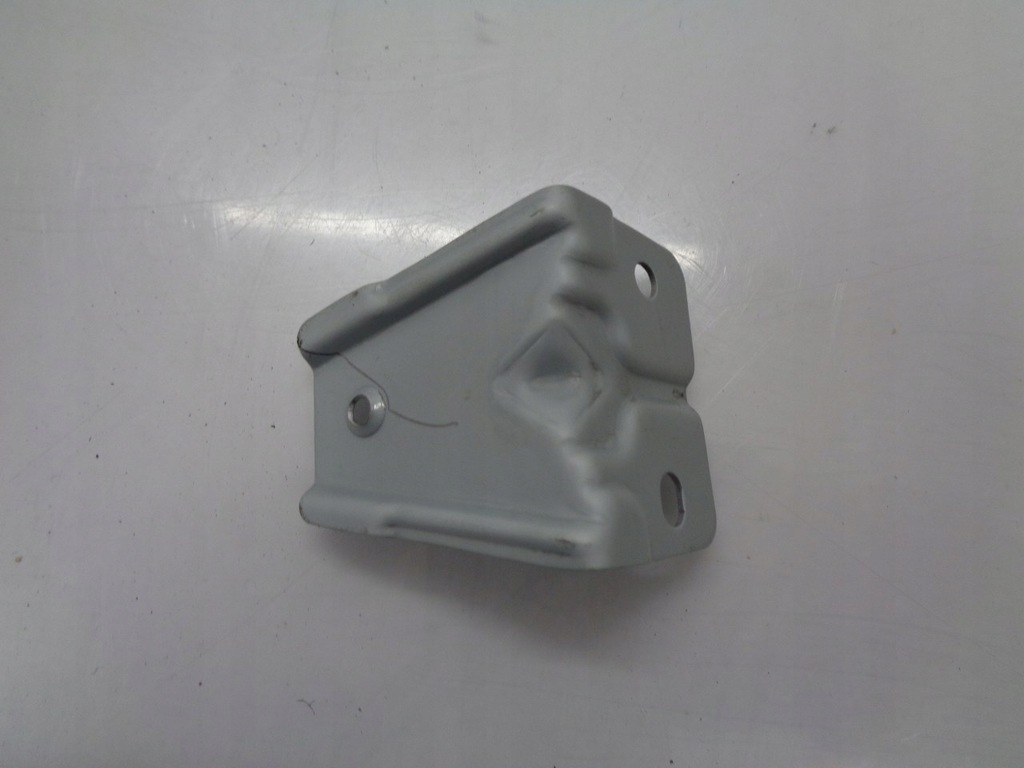 фото №1, Hyundai i10 кронштейн обивка дверь