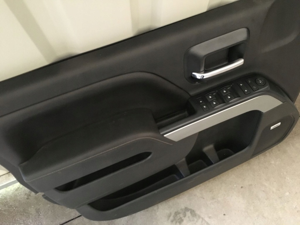 Chevrolet silverado 13-19 обшивка дверь левый перед Недорого