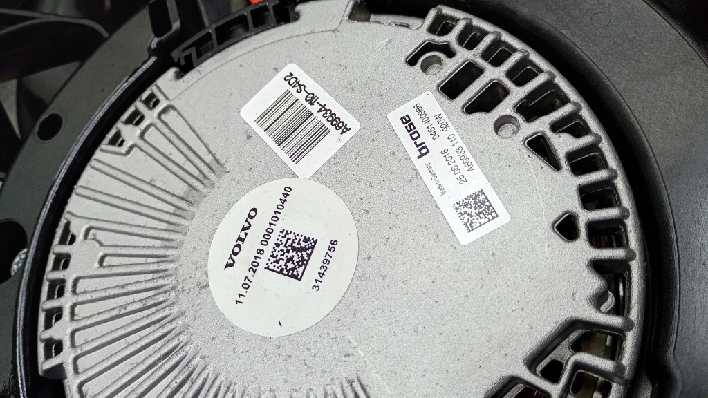 Вентилятор радиатора новый оригинальный номер 31657772 volvo xc90 2 15-23r 2.0d d4 d5 t5 t6 с Разборки