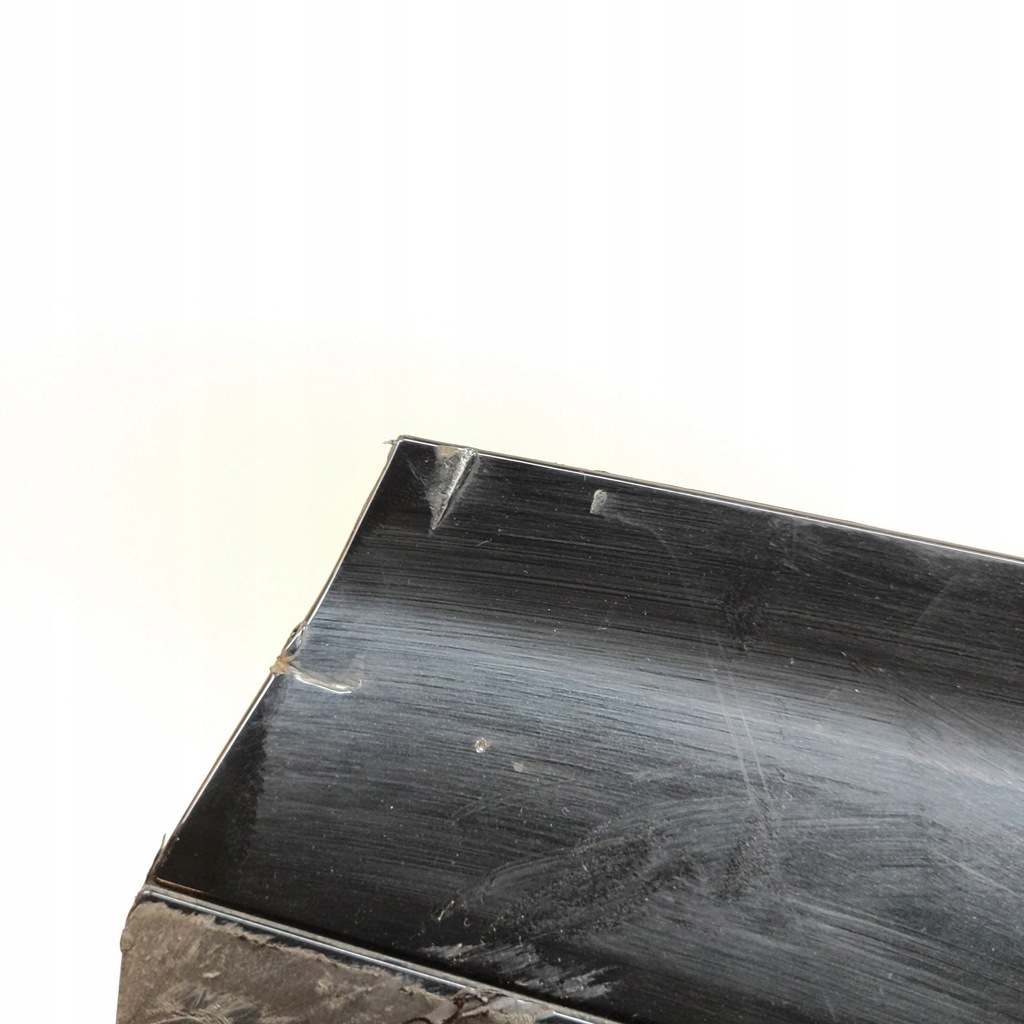 фото №7, Audi q4 sportback e-tron 2022 левая сторона молдинг дверь задних