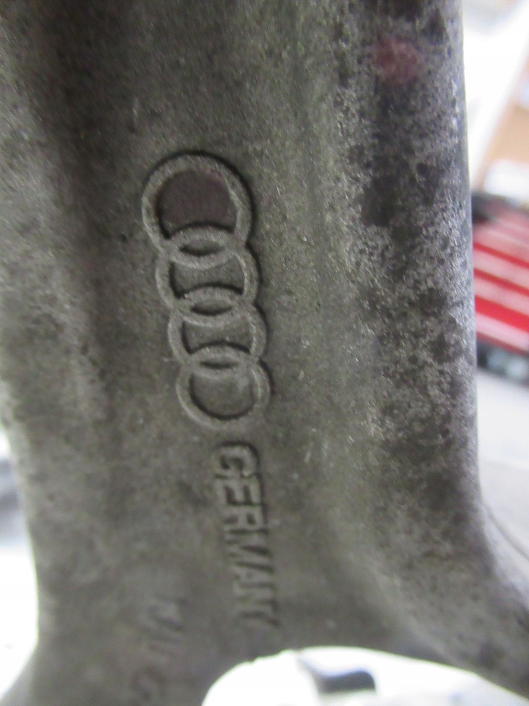 фото №10, Audi r8 420 повний підвіска поворотний кулак ліва