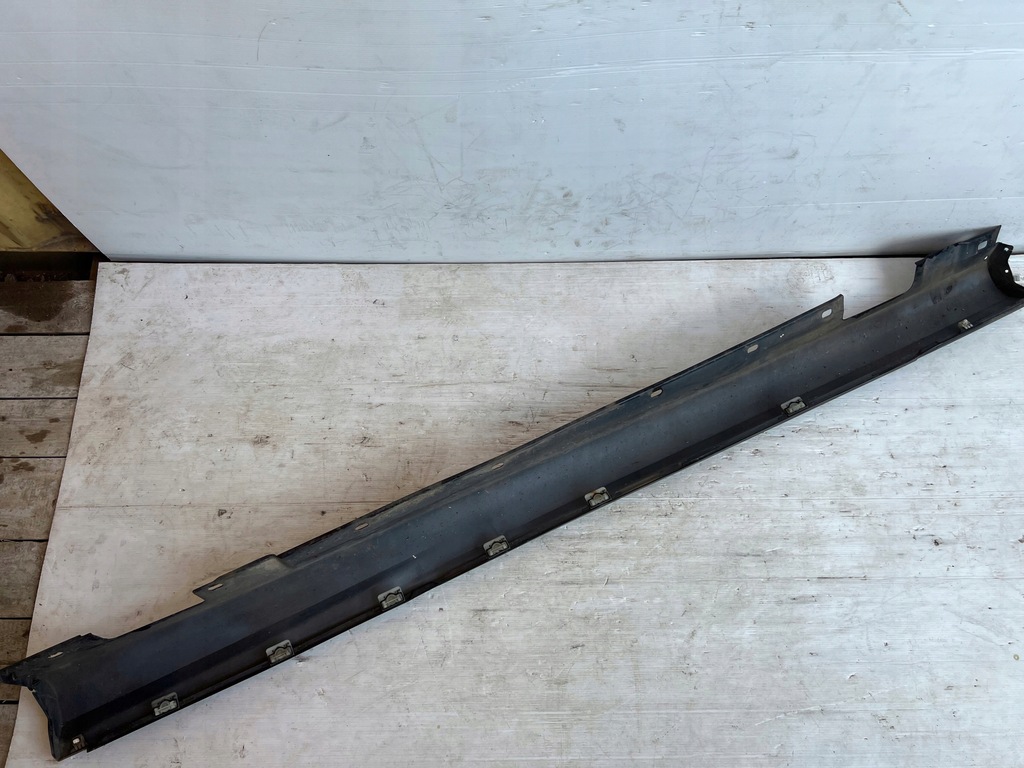 фото №5, Молдинг порог правая mercedes w204 amg a2046981454