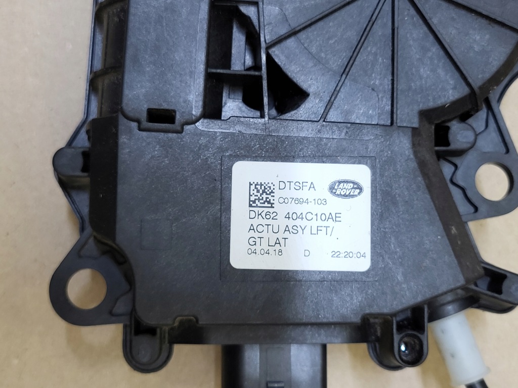 фото №3, Доводчик замка кришки задній багажника land rover discovery v 5 dk62404c10ae