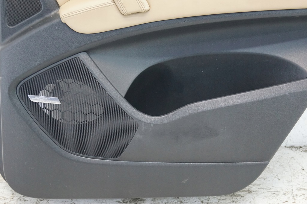 фото №7, Обшивка дверь правый задняя audi q7 4l