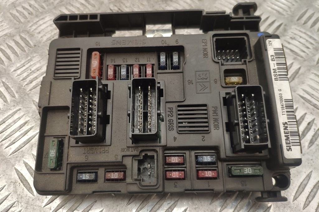 фото №8, Коробка предохранителей citroën c5 i dc_ 9643498880 2.0l дизель 80kw 2003