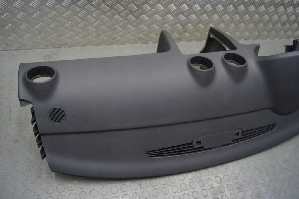 фото №6, Консоль подушки безпеки подушка безпеки панель приладів ремені audi a3 8p 3d