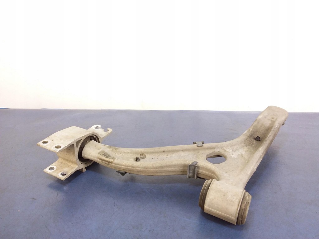 фото №1, Mercedes b w246 важіль перед правий