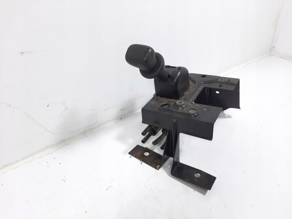 Renault premium route 05r 420dci важіль клапан гальма ручного Ціна