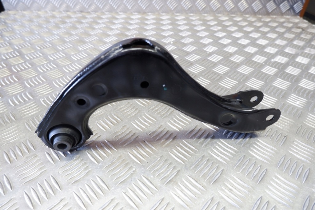 фото №7, Рычаг задний левый toyota corolla хэтчбек _e21_ 48790f4010 1.8l hybrid