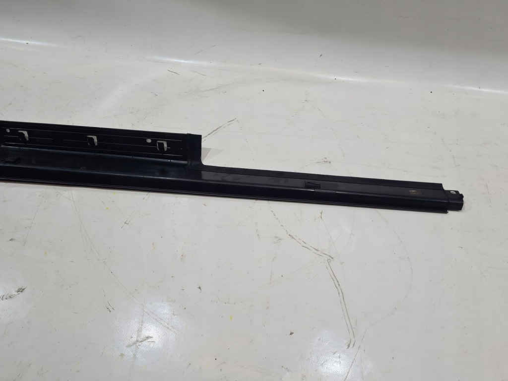 Накладка молдинг порог перед правый mercedes w251 a2516800035 Цена