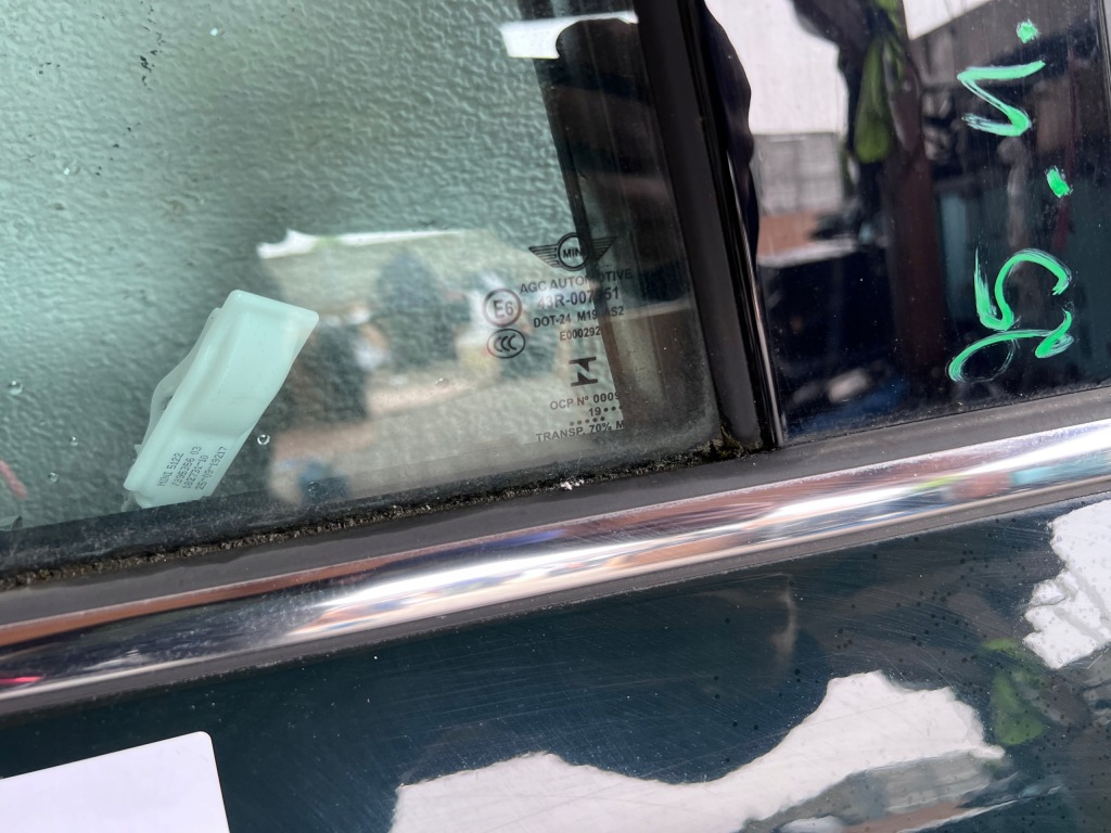 Дверь правый  перед задняя mini f60 цвет c19 Цена