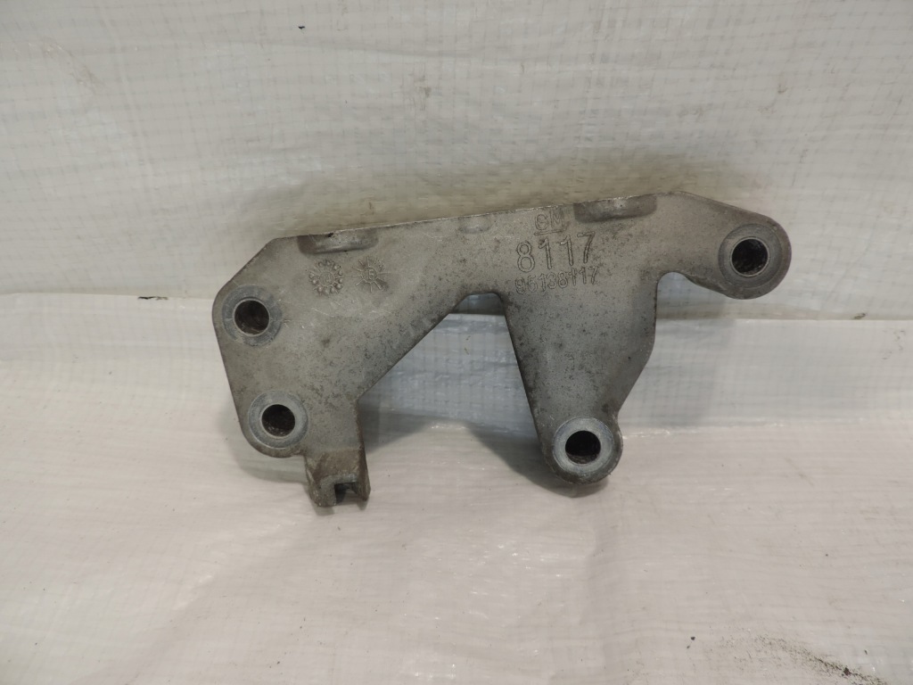 фото №1, Кронштейн кронштейн двигателя opel mokka a 1.6 cdti 95138117