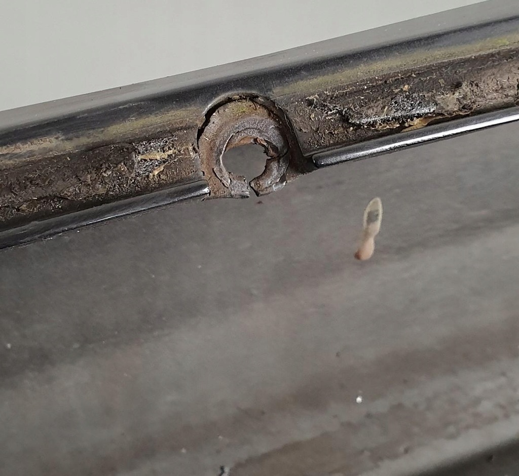 фото №9, Молдинг накладка поріг ліва aston martin rapide