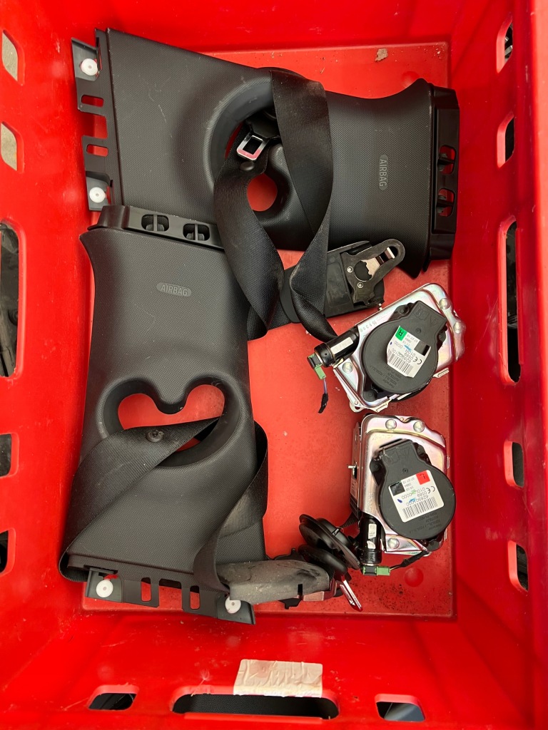 Купити Mini f55 ремінь сидіння перед правий натягувач