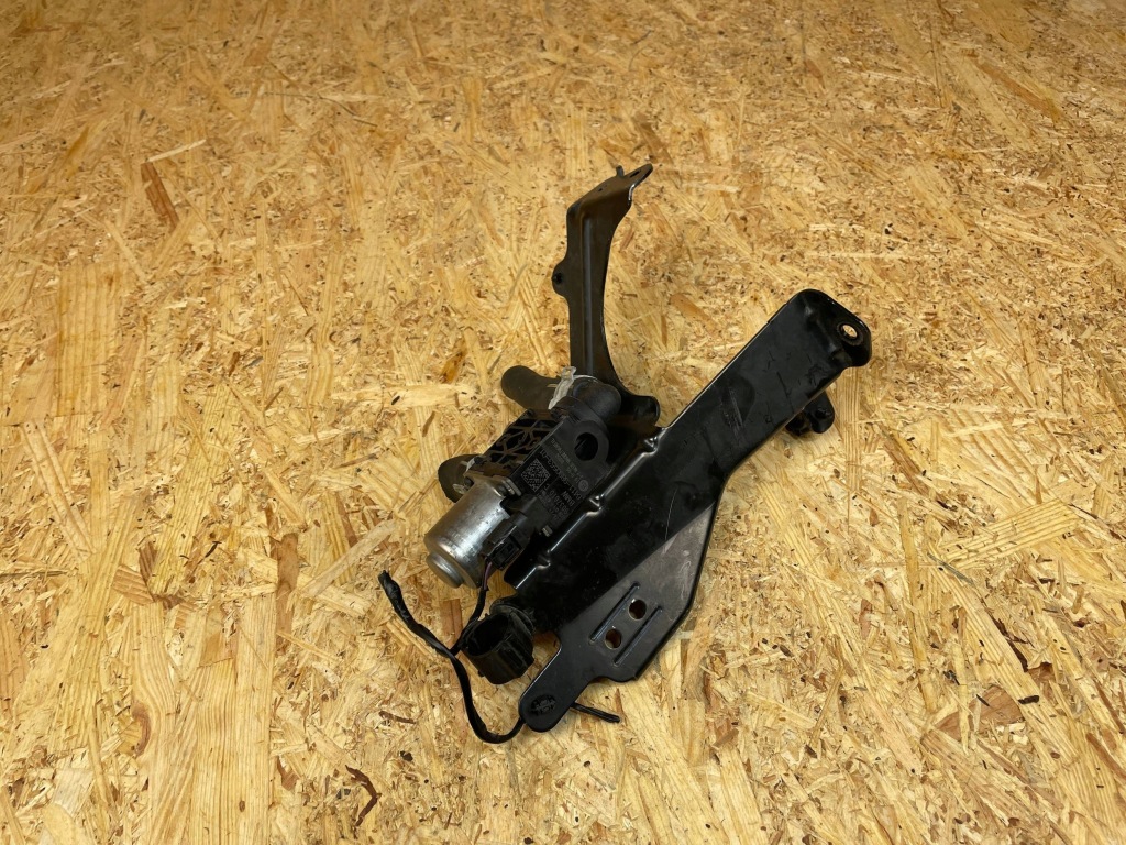 Дополнительная насос воды электроклапан bmw g05 g06 g07 g20 g21 9037610 с Разборки