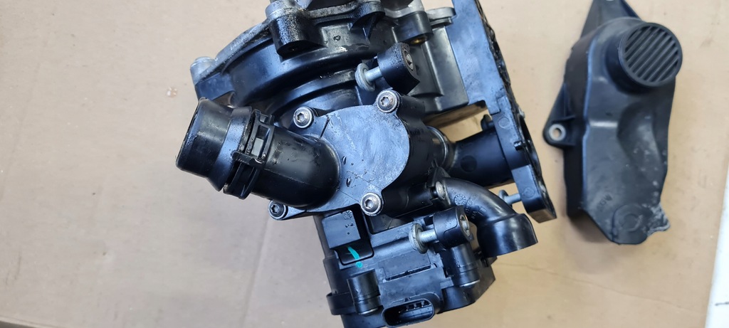 фото №13, S3 8v sedan a3 корпус термостата насос wody 2.0 tfsi 06l121111p