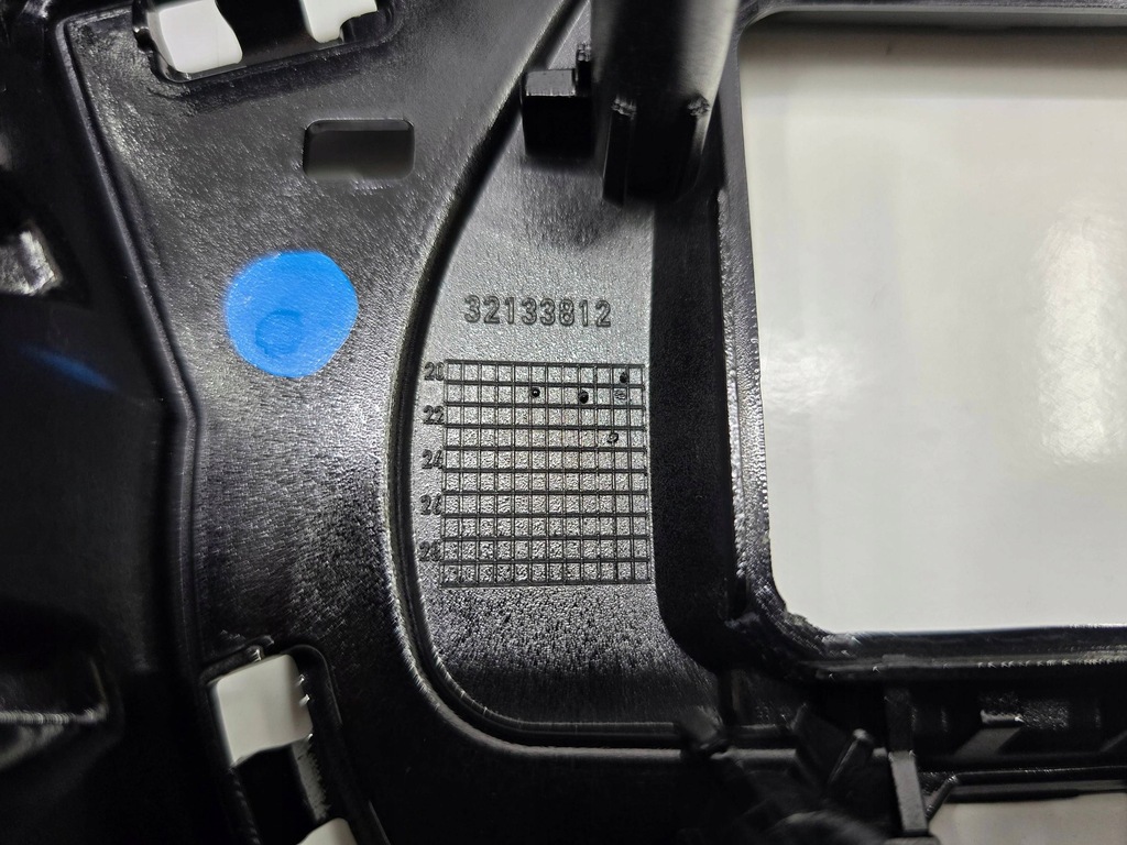 фото №12, Решітка радіатора решітка радіатора бампера volvo xc60 xc-60 ii 2 r-design lift 20- перед