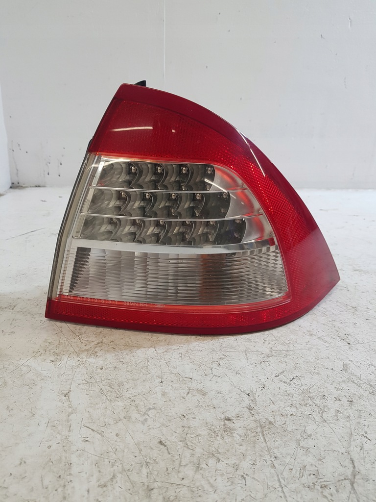 фото №1, Лампа правая задняя mercury milan