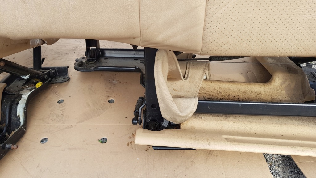 фото №10, Mercedes w163 ml сидіння заднє сидіння задня шкіра шкіряний спинка